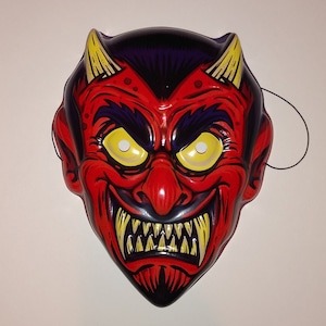 GOBLINHAUS Masks “Diablo” - vintage style plastic Halloween mask / Ben Cooper type