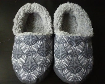 mens monogrammed house slippers