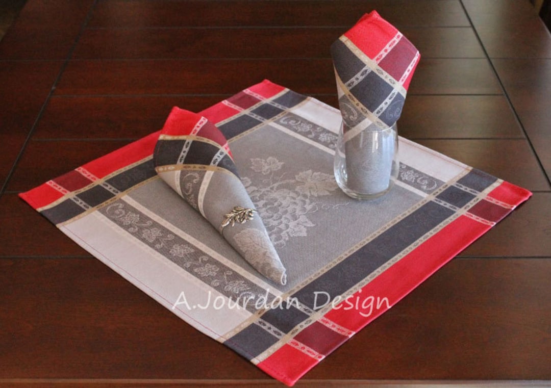 DENTELLE LINEN GRAY Jacquard Woven French Decorative Napkin Set - High  Quality Absorbent Soft Cotton Reversible Elegant Napkins - Table Accent  Home