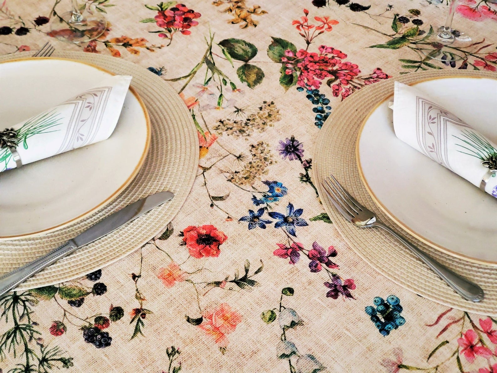 ProvenceDecorUSA AMELIE French Country Wildflowers Berries Rectangular Tablecloth - Acrylic Cotton Coated Wipe Off Fabric