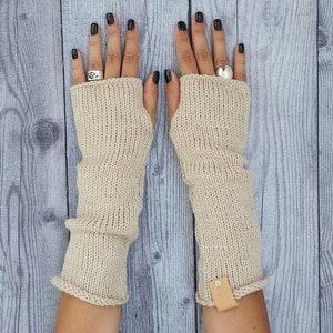 SET Beige Gloves & Hat Knitted long arm warmers Christmas gift for her Fall fashion gloves Fingerless gloves mittens Winter fashion image 4