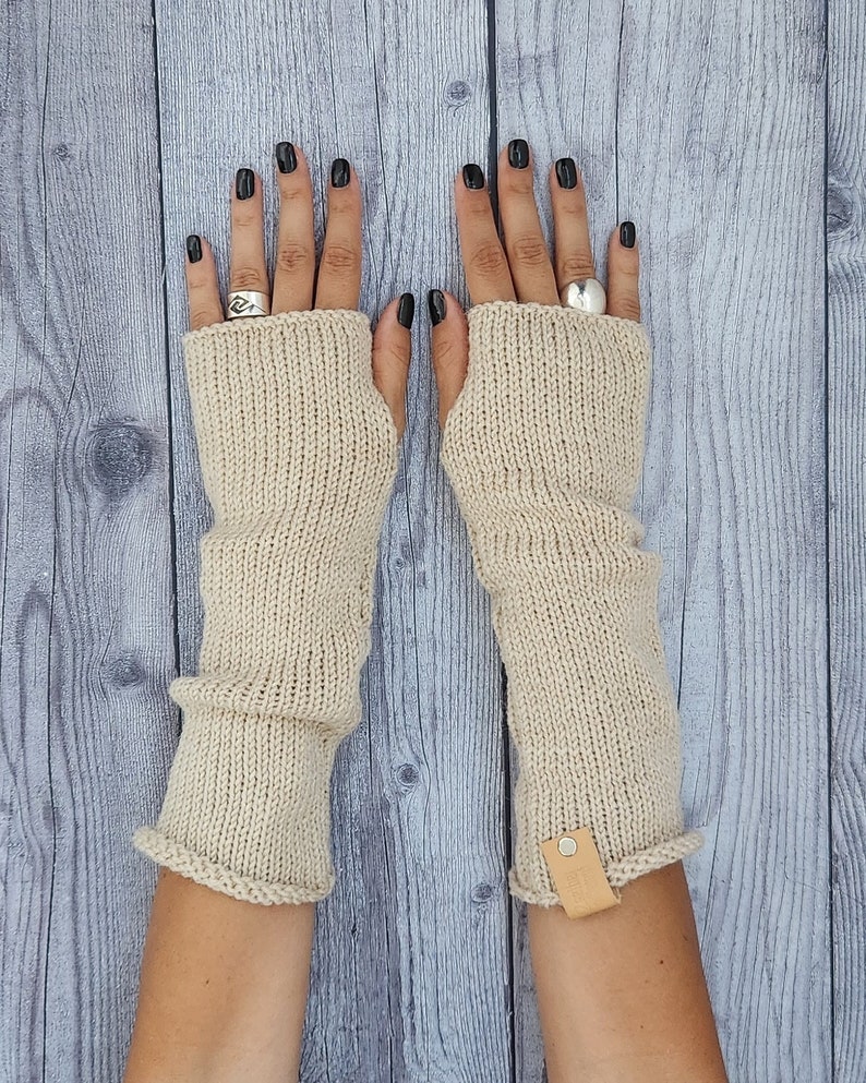 SET Beige Gloves & Hat Knitted long arm warmers Christmas gift for her Fall fashion gloves Fingerless gloves mittens Winter fashion image 4