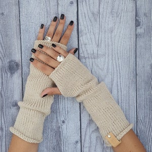 SET Beige Gloves & Hat Knitted long arm warmers Christmas gift for her Fall fashion gloves Fingerless gloves mittens Winter fashion image 3