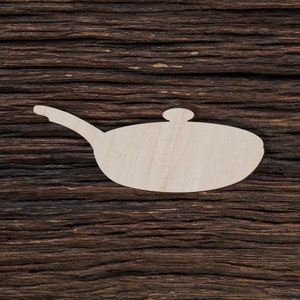Wooden Fry Pan for Crafts and Decorations - Cast Iron Fry Pan - Vintage Fry Pan - Miniature House - Miniature