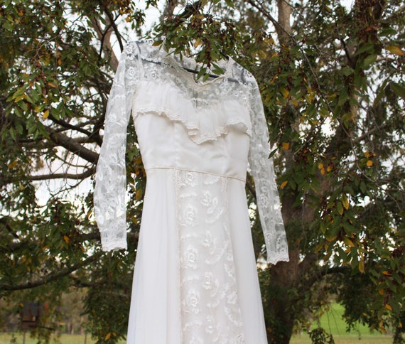 Vintage Lace Wedding Gown