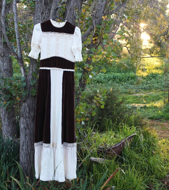 Vintage 1970s Folk Dress