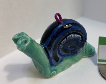 Ornamento de caracol desacelere: Louise