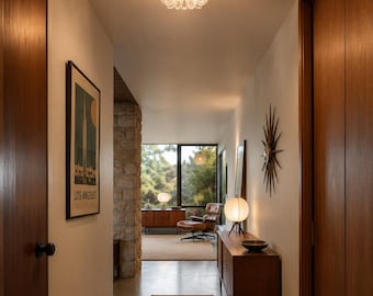 Plafoniera vintage anni '70 in ottone con nastro in lucite.
