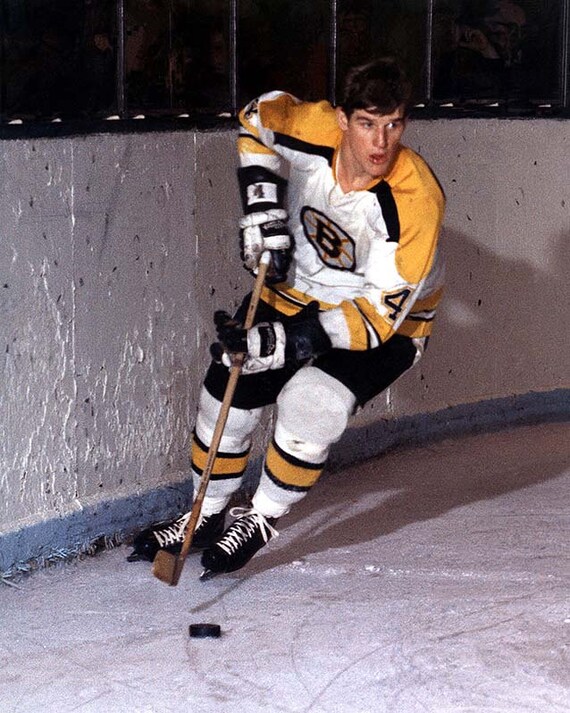 Size 8x10 Bobby Orr Boston Bruins in action home jersey 8x10 11x14 16x20 photo 2040