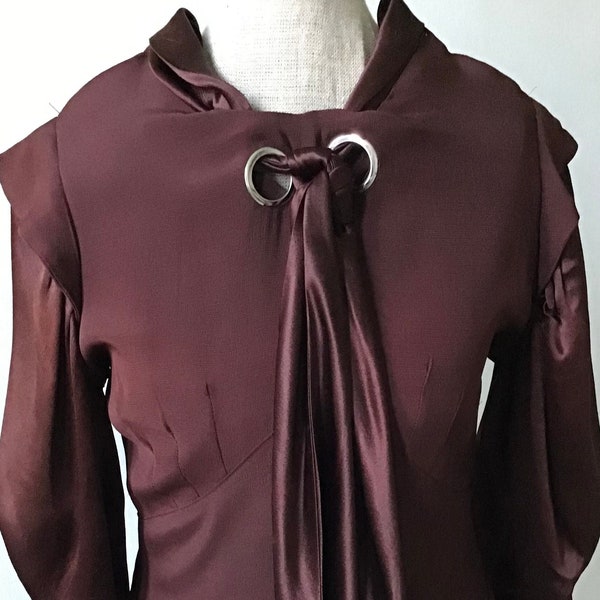 Vintage 1930s Art Deco blouse Burgundy satin backed crepe puff sleeves self cover buttons