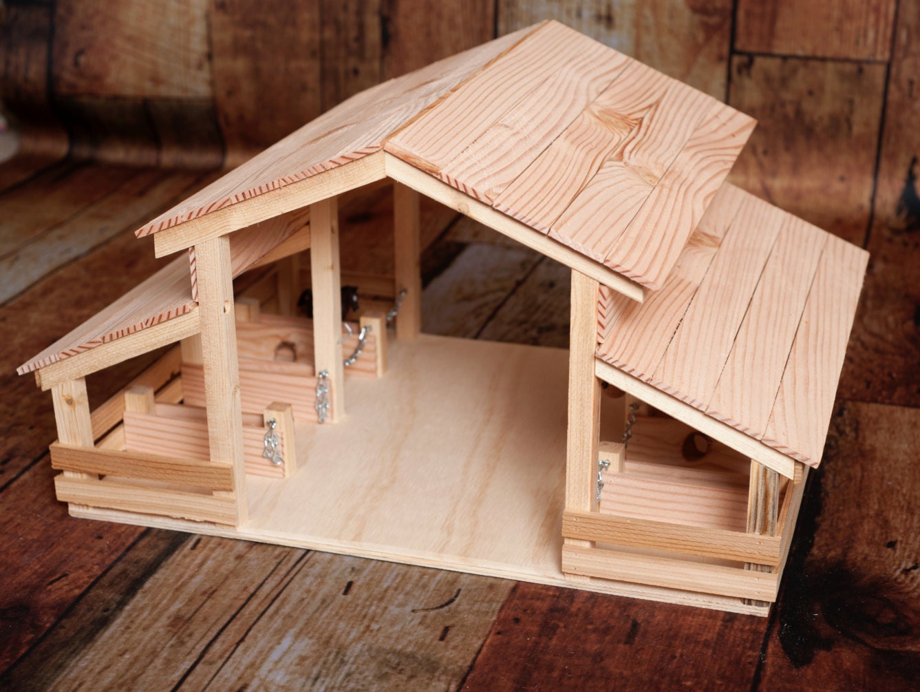 Wooden horse on sale barn toy