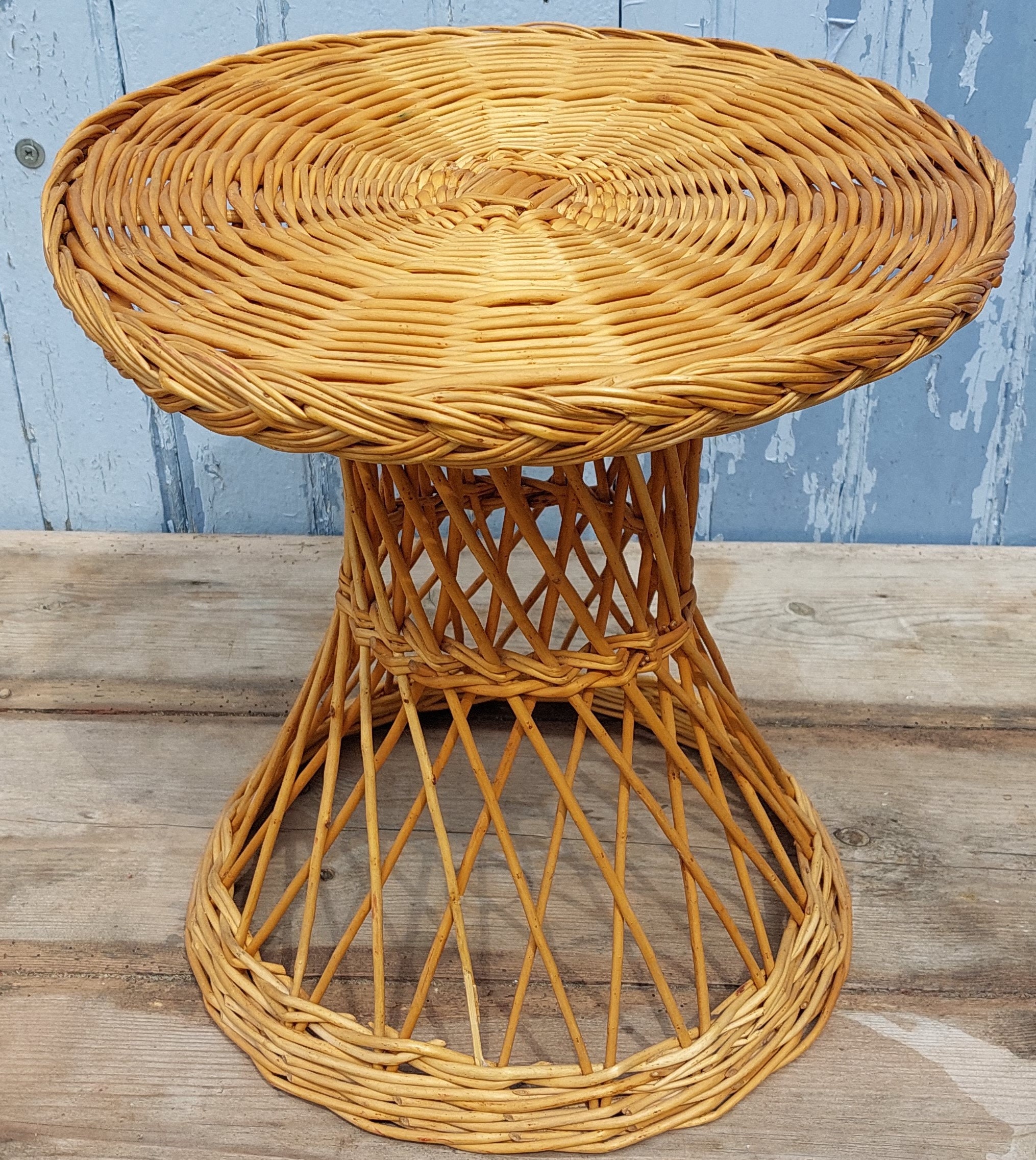 Circle wicker sale coffee table