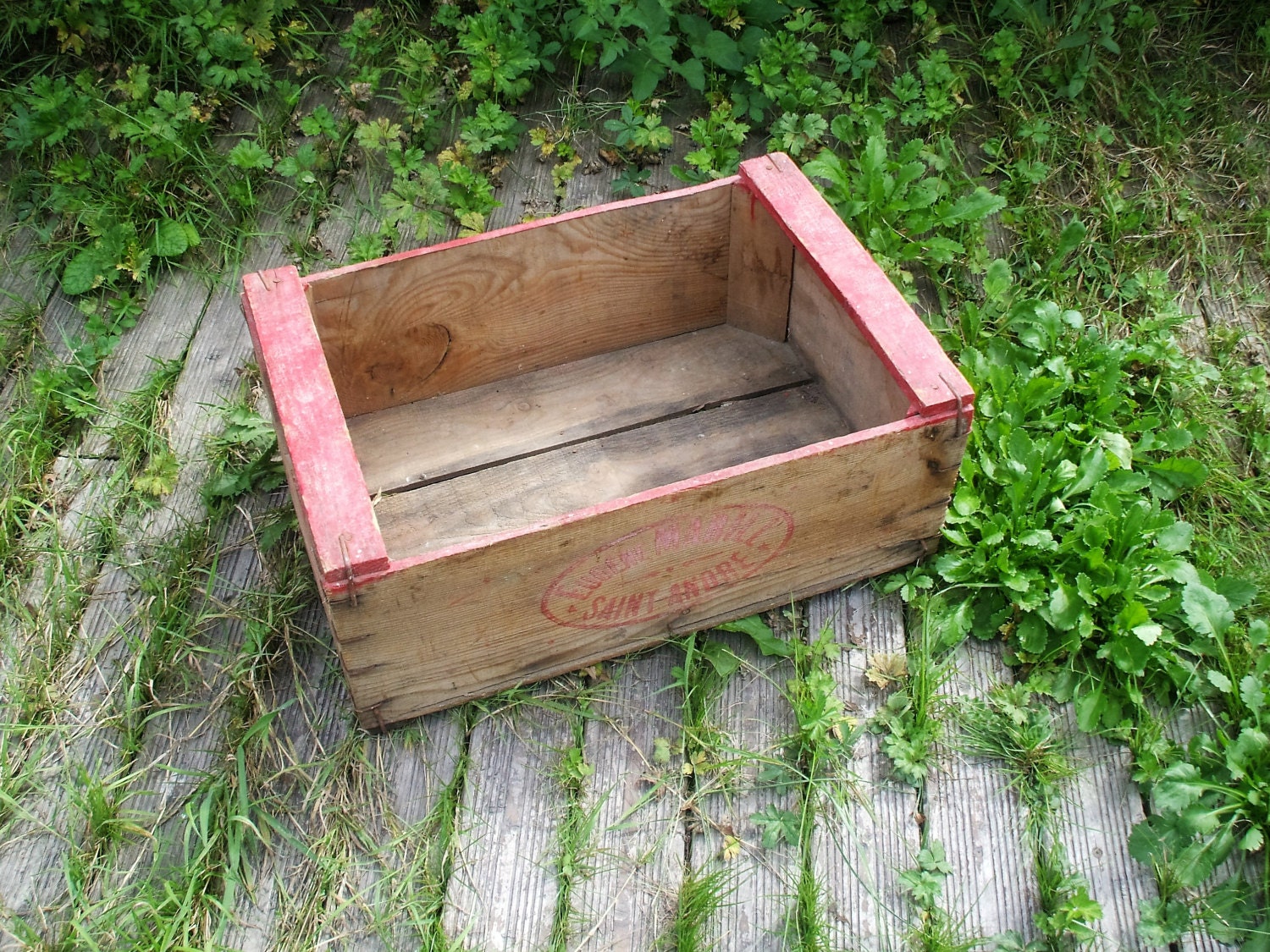 Caisse en Bois Ancienne Eugène Marill