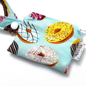 Dog treat bag, leash bag, dog walk bag, dog treat pouch,dog training treat pouch, clip on treat bag, donut dog bag,  dog,