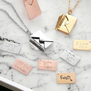 Collar de sobre grabado personalizado, colgante, escritura a mano real, día de la madre, relleno de medias, mensaje secreto de carta de amor de San Valentín