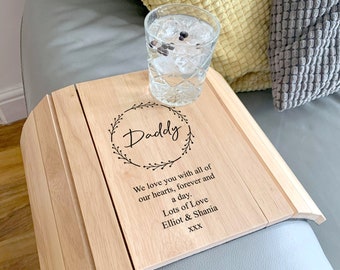 Vassoio per bracciolo divano in legno personalizzato, tavolo, poggiapiedi, mensola per bevande, riempitivo per calza della Befana, mamma, papà, regalo di compleanno, sedia, per lui o per lei