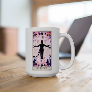 La taza de la carta del Tarot del Príncipe / Tributo del Príncipe / Regalo para el Príncipe Fan / Púrpura Uno / Artista