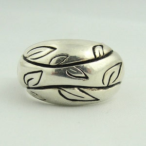 Vintage Hand Carved Leaves Ring- Sterling Silver