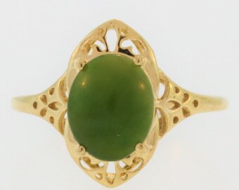 Vintage Art Deco Style Cabochon Jade- 10k Yellow Gold