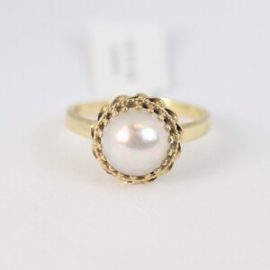 Pearl Ring In 14K Yellow Gold