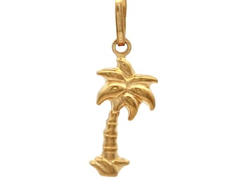 Op de afbeelding: Een goudkleurige palmboombedel met een lus aan de bovenkant om aan een ketting of armband te bevestigen. De bedel heeft een gedetailleerd palmboomontwerp, inclusief de stam en bladeren. De bedel is waarschijnlijk van metaal.