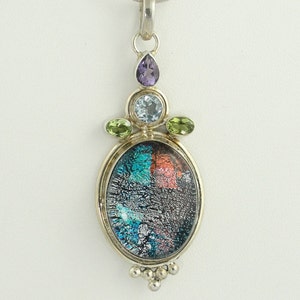 Estilo retro piedras de colores y colgante de vidrio- Plata de ley