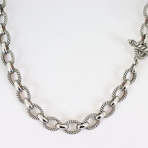 Medium Link Necklace With Toggle Closure In Sterling Silver