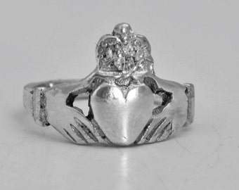 Claddagh Ring  Sterling Silver  Promise Wedding Engagement Anniversary Ring Love