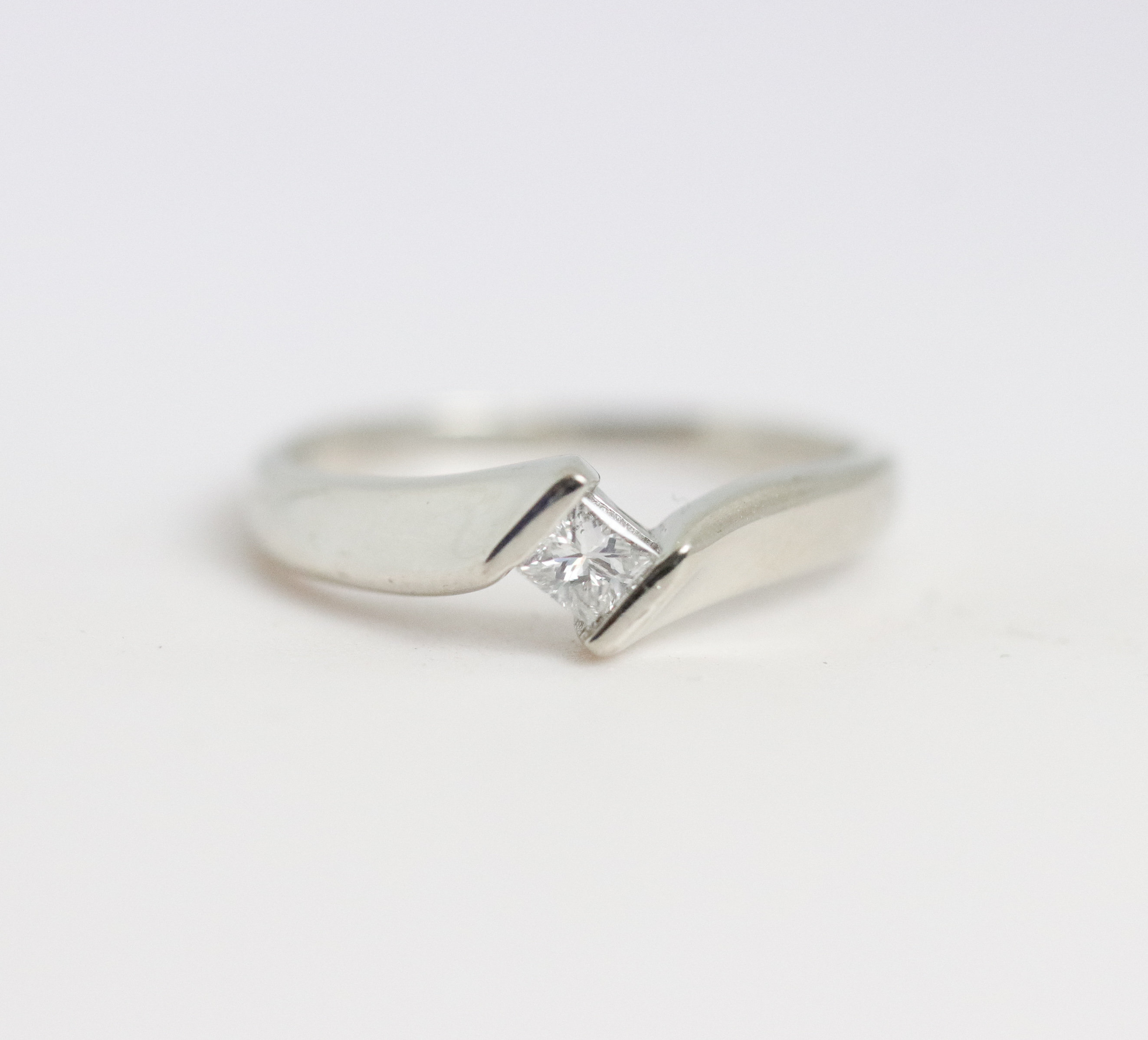 Princess cut tension ring deals