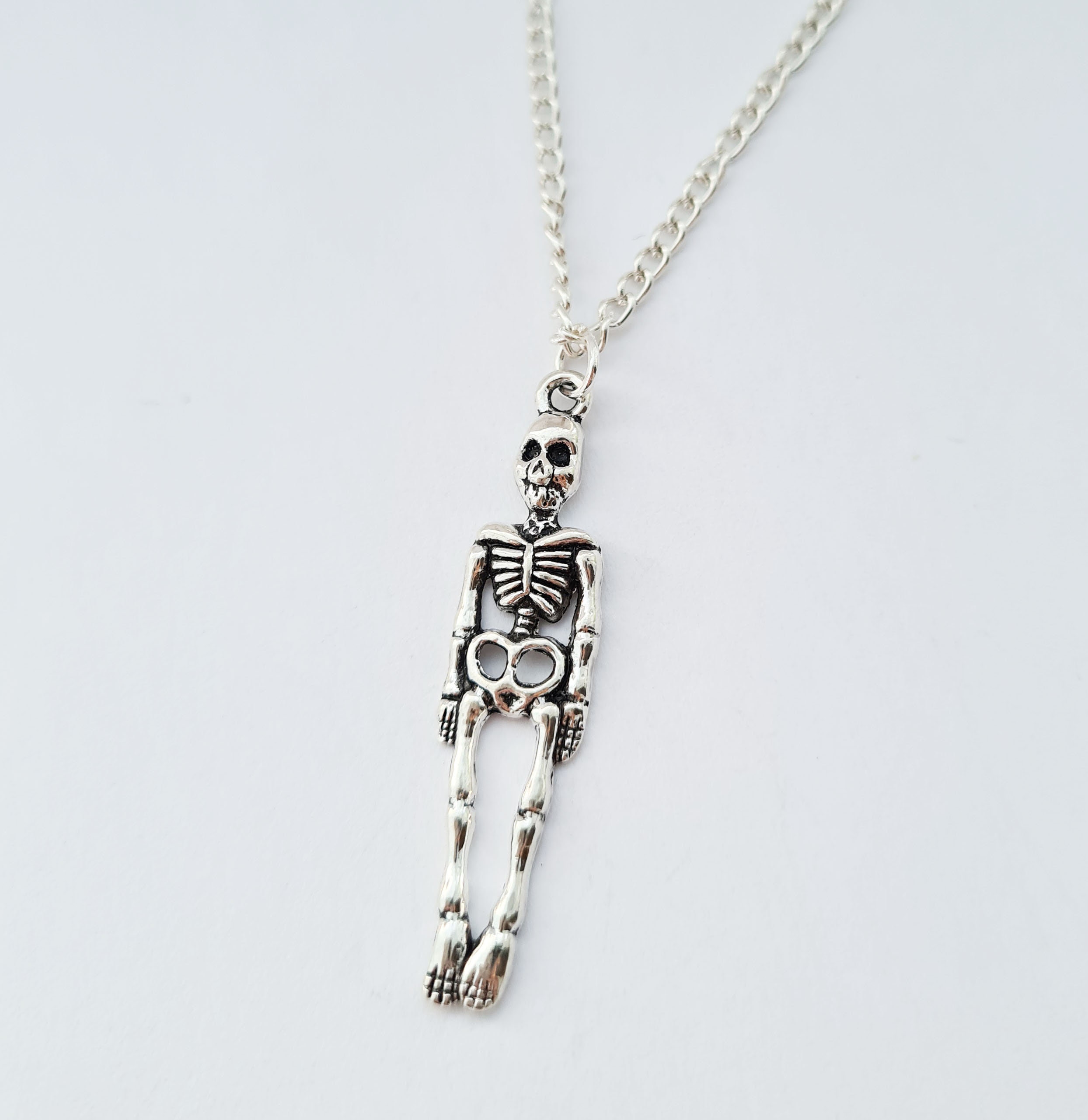 Urban Skeleton with Gesture on Skateboard Silver Pewter Pendant Neckla –  Real Metal Jewelry