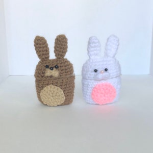 Crochet bunny AirPod case, knitted AirPod Case, kawaii, keychain, handmade, gift for all, fits generation 1 and 2