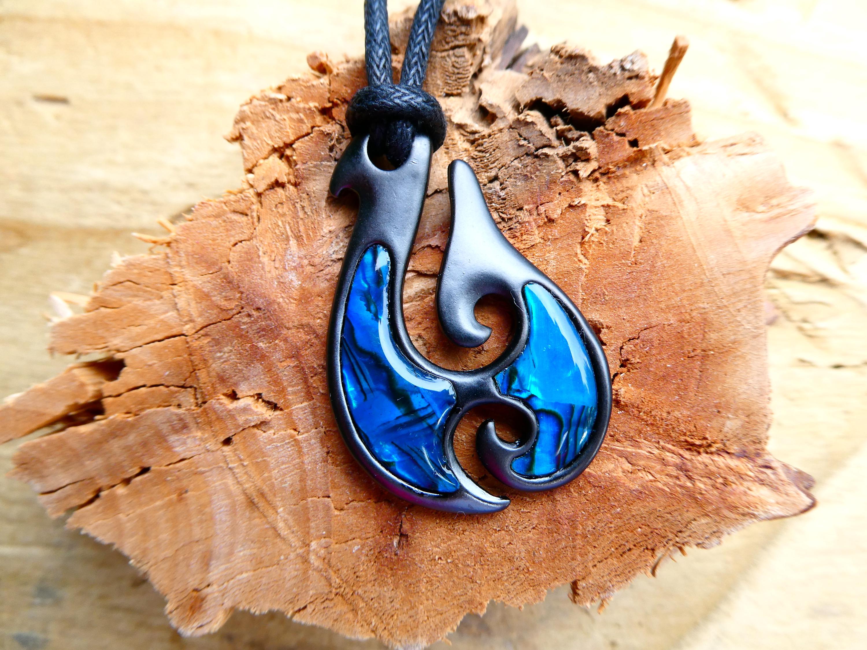 New Zealand Abalone Paua Shell Maori Fish Hook Design Pendant