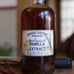 Customized Homemade Vanilla Extract Label All Text is Customizable image 1