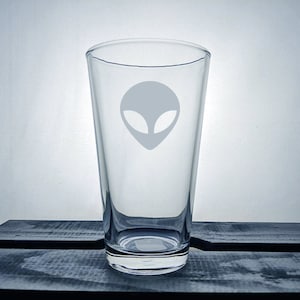 Alien - Extraterrestrial - Wine - Pint Glass - Engraved - Silhouette - Personalized - Customized - Gift Ideas - Gifts for Him