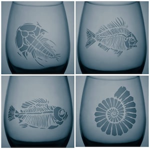 Fossil Glasses - Set of 4 - Horseshoe Crab - Fish - Ammonite - Wine Glass - Pint - Gift Ideas - Gifts for Him - Gifts for Her - Customized