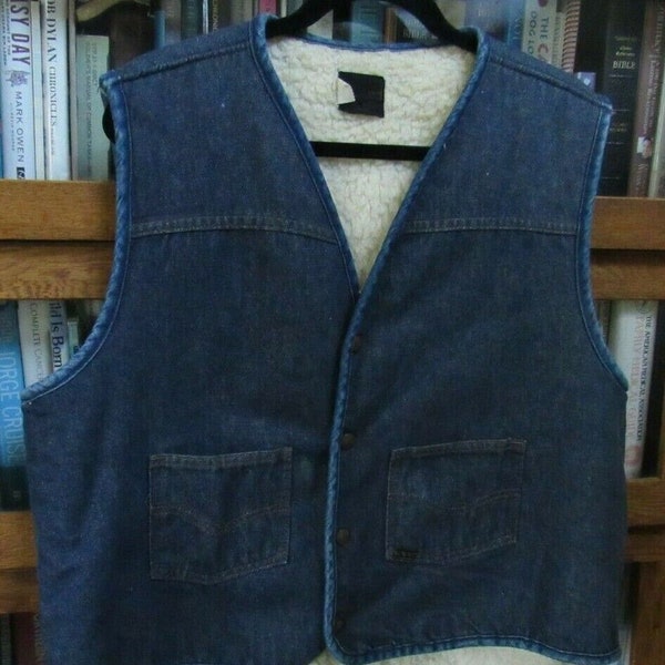 Vintage 1970's Roebucks Sears Sherpa Trucker Lined Vest Men's XL Blue Denim Faux Shearling