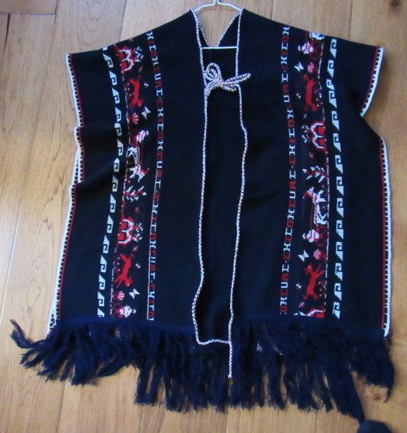 Vintage 1970's Mexican Sweater Knit Poncho Chicon… - image 8