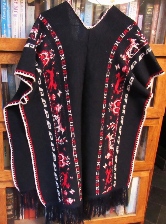 Vintage 1970's Mexican Sweater Knit Poncho Chicon… - image 3