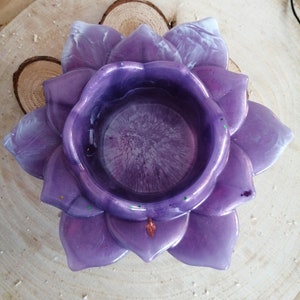 Resin candle holder