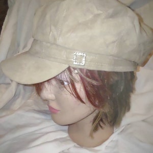 Women&#39;s newsboy style hat  cap