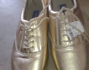 gold tennis shoes for toddlers