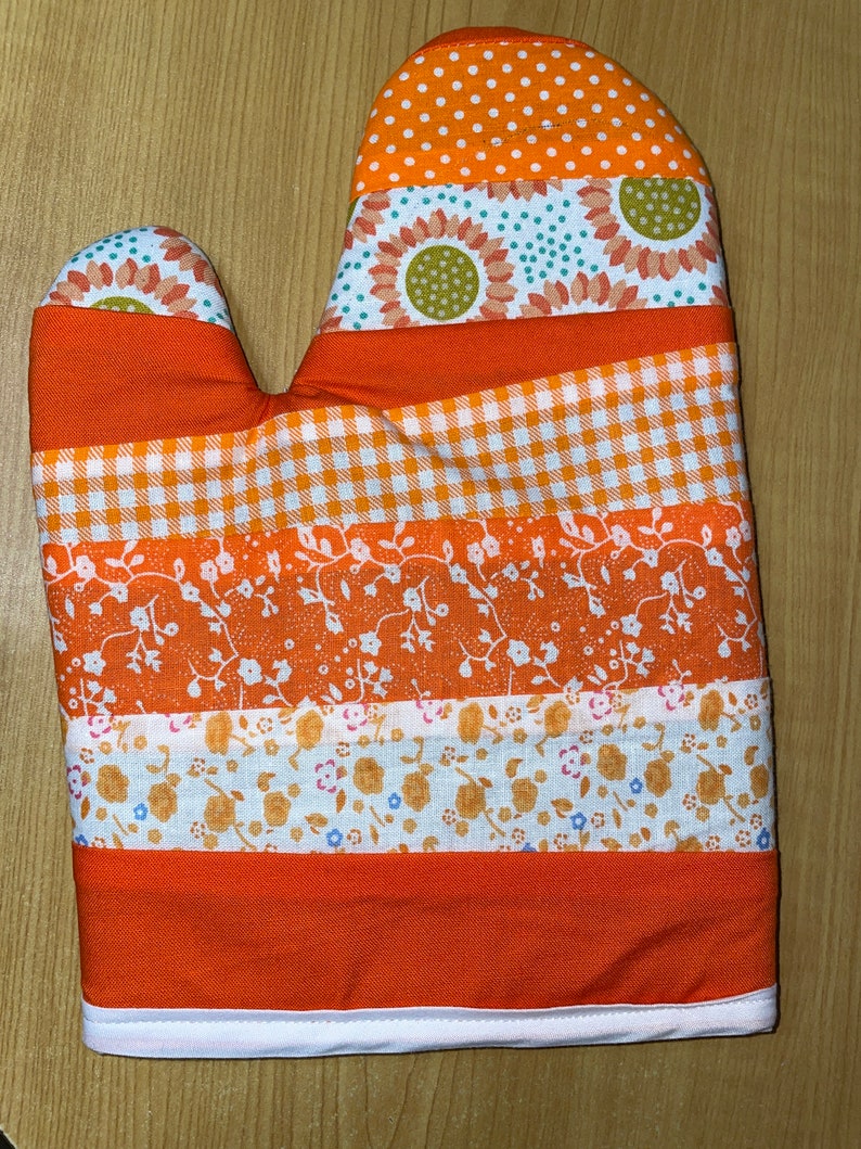 LaughCraft Oven Mitt - Thumbnail 2