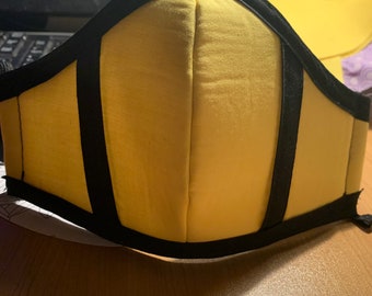 Masque sur le thème du scorpion de Mortal Kombat