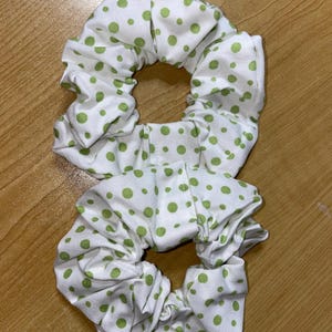 Green Polka Dot Scrunchie Set