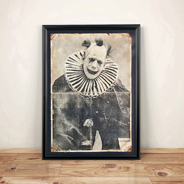 Reproduction vieillie d'un clown victorien effrayant. Impression artistique - format A4.