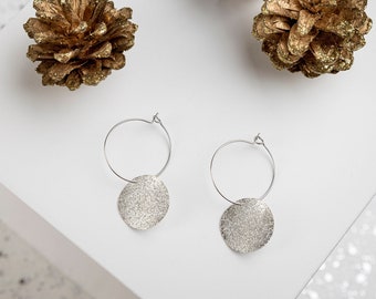 earrings hoops 2.5cm sparkling pendant