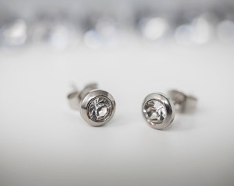 stainless steel stud earrings and faux diamond 1cm wide