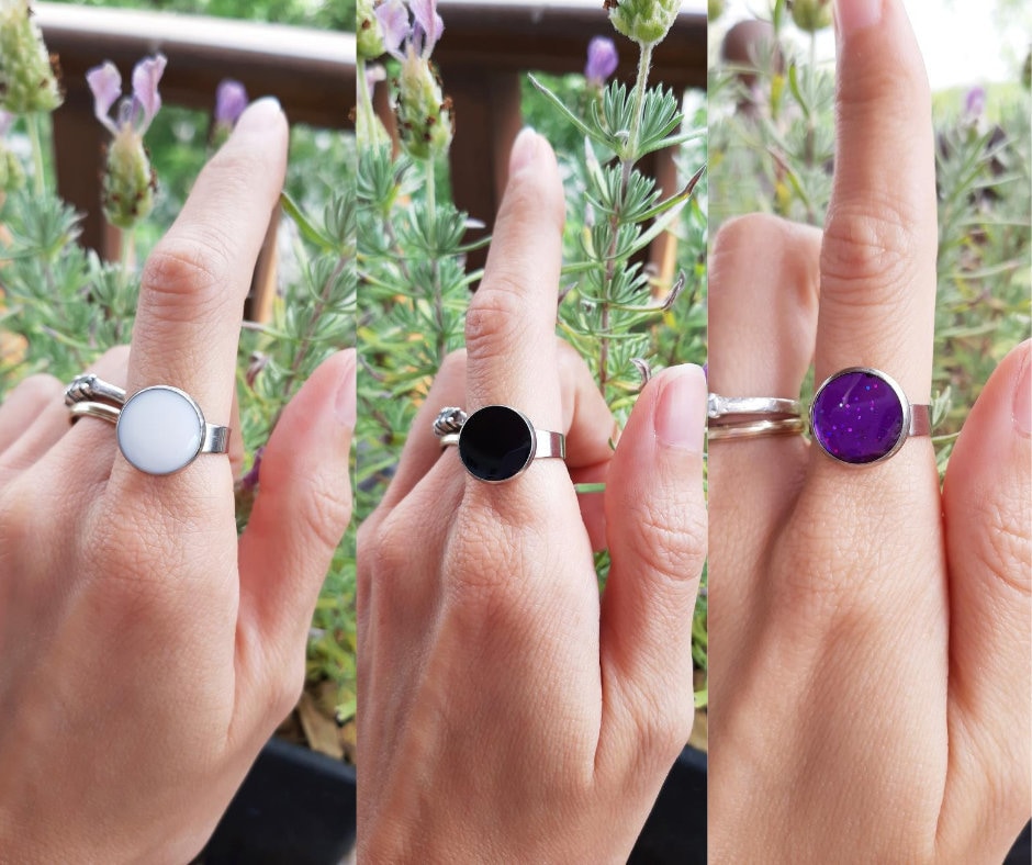 Grande Bague Réglable Style Pylônes Avec Sable Gris Sous Résine - Bijou Original Occasion