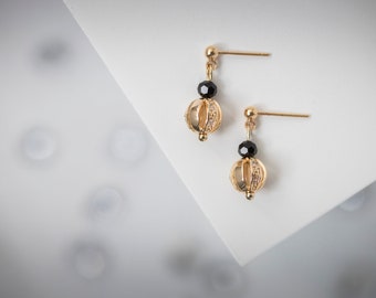 Chic gold-colored earrings stainless steel small chic gold-colored earrings