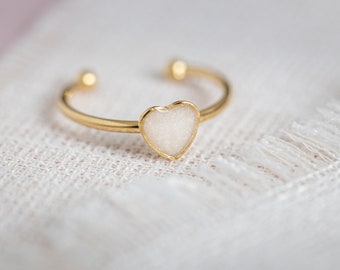 Keepsake jewelry ring with ashes, keepsake jewelry ring with hair, keepsake jewelry ring with breast milk